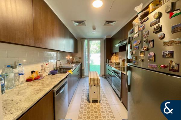 CORNER PLOT | GREAT LAYOUT | SINGLE ROW